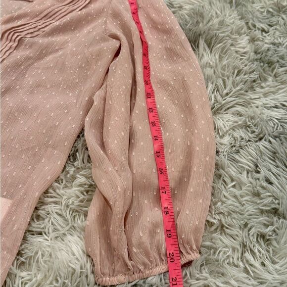 Express NWOT sheer pink and silver metallic blouse - Picture 4 of 9
